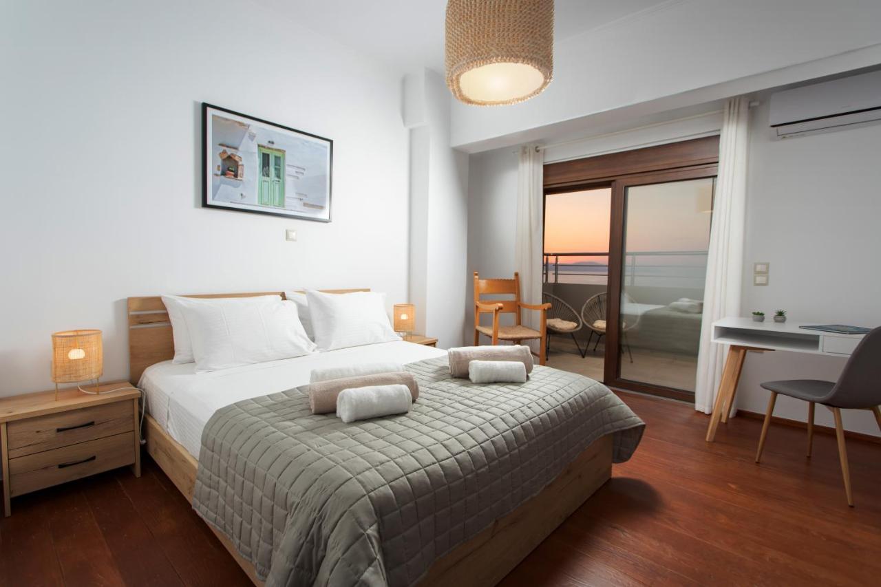 Overview Chania With Sea View And Amazing Sunset Exterior photo
