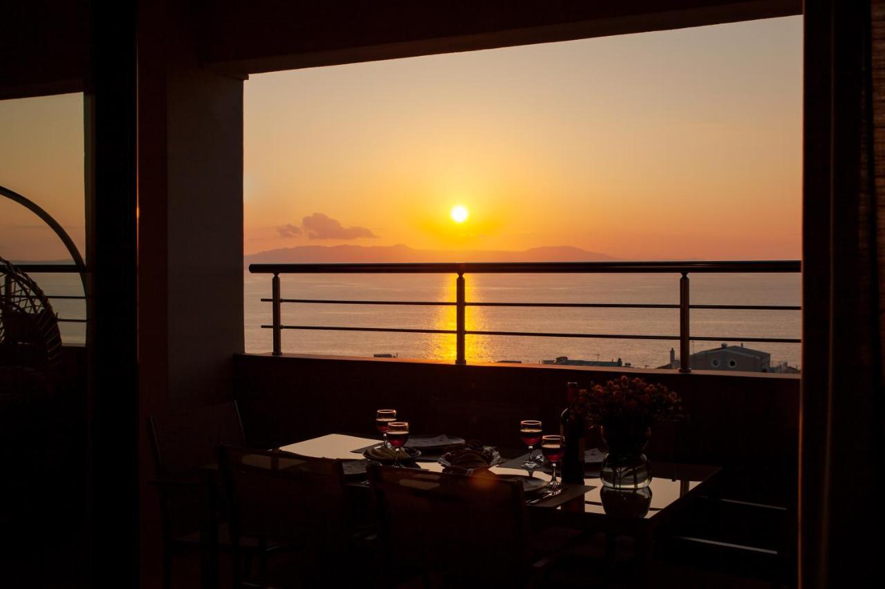 Overview Chania With Sea View And Amazing Sunset Exterior photo